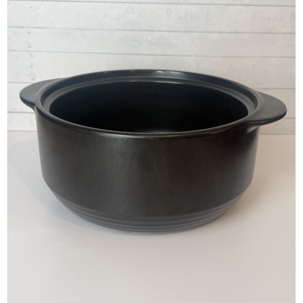 Pampered Chef Rockcrok Dutch Oven Round Baking Casserole Dish Black 4 QT NO LID - Picture 3 of 5